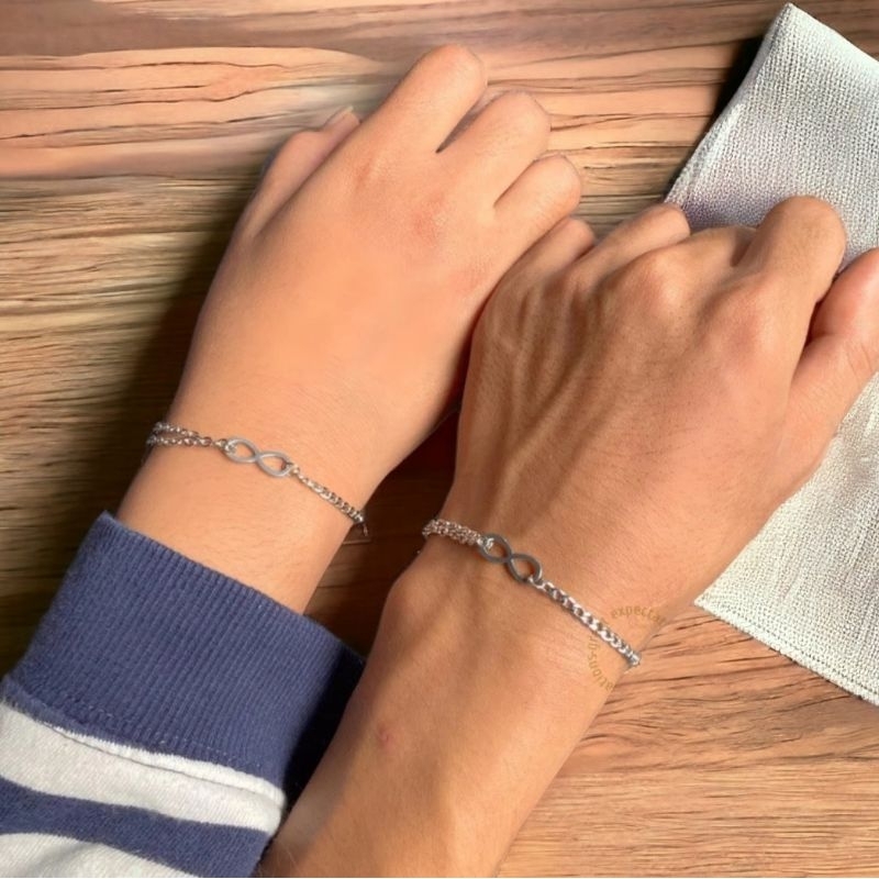 PACKING PAKAI BOX - [2pcs] Gelang Titanium Model Simpel Charm Infinity Love Agar Hubungan Awet Langg