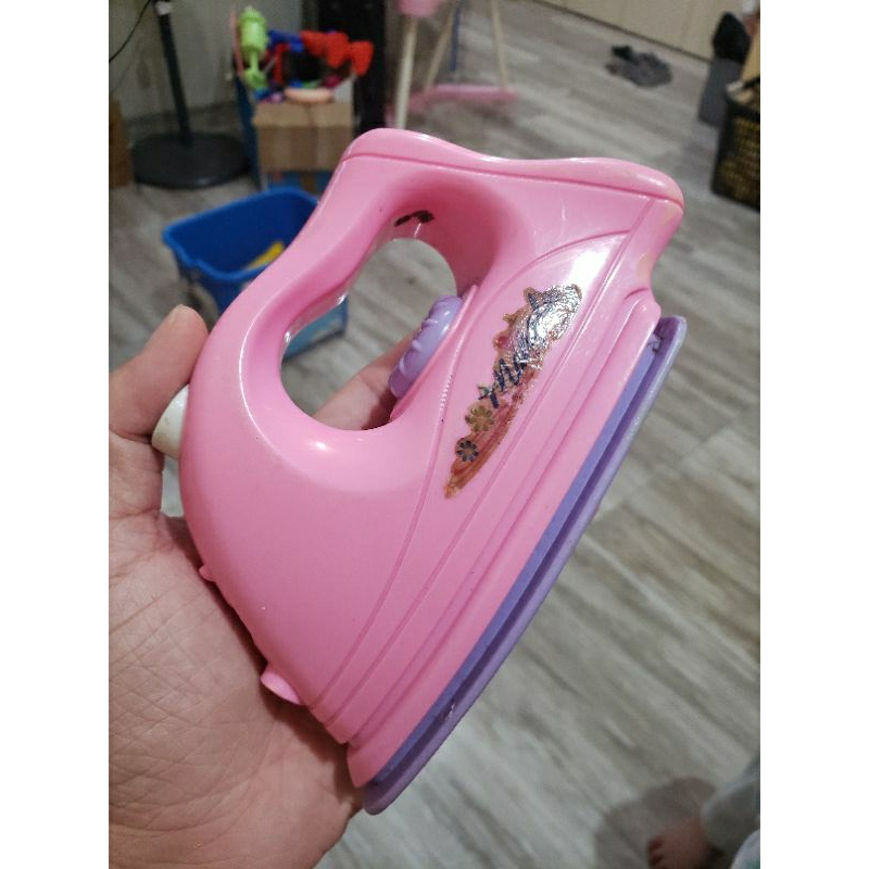 JUALAN MAINAN PRELOVED BEKAS PL SECOND SETRIKA MINI IRON STRIKA PINK ELEKTRIK OFF NO TEST ELEKTRIC