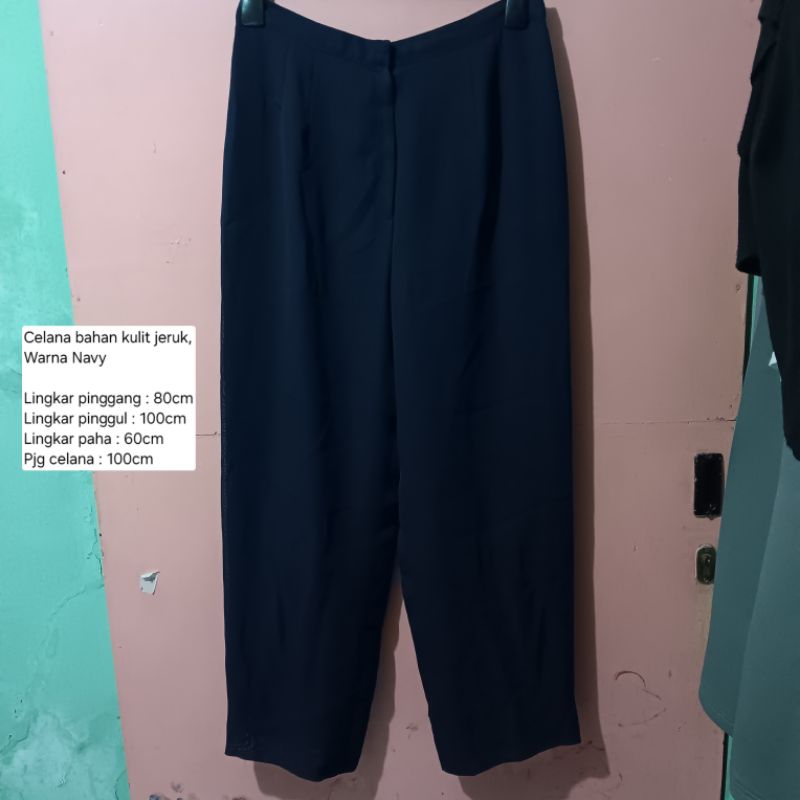 Celana Bahan Kulit Jeruk Navy Preloved