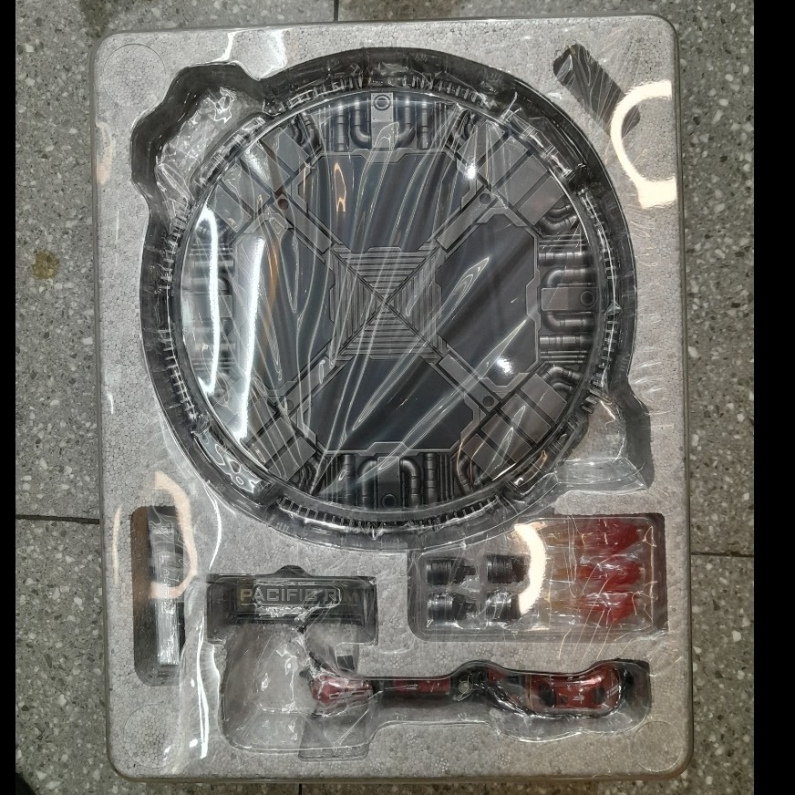FIGUR INFINITY STUDIO HEAVY MECHA PASIFIC RIM CRIMSON TYPHOON JAEGER