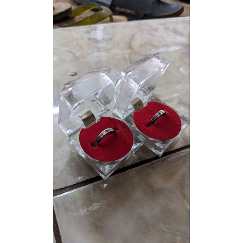 Hadiah untuk pacar cincin couple