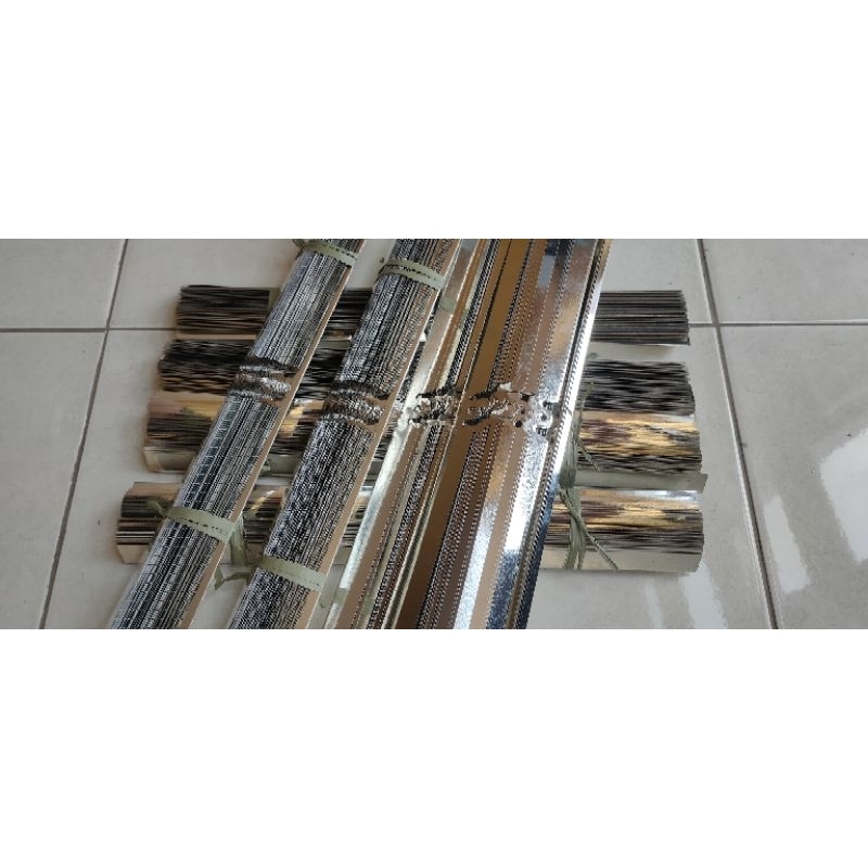 

Klep Seng Kalender | Ukuran 32 Cm | Stainless Tidak Berkarat