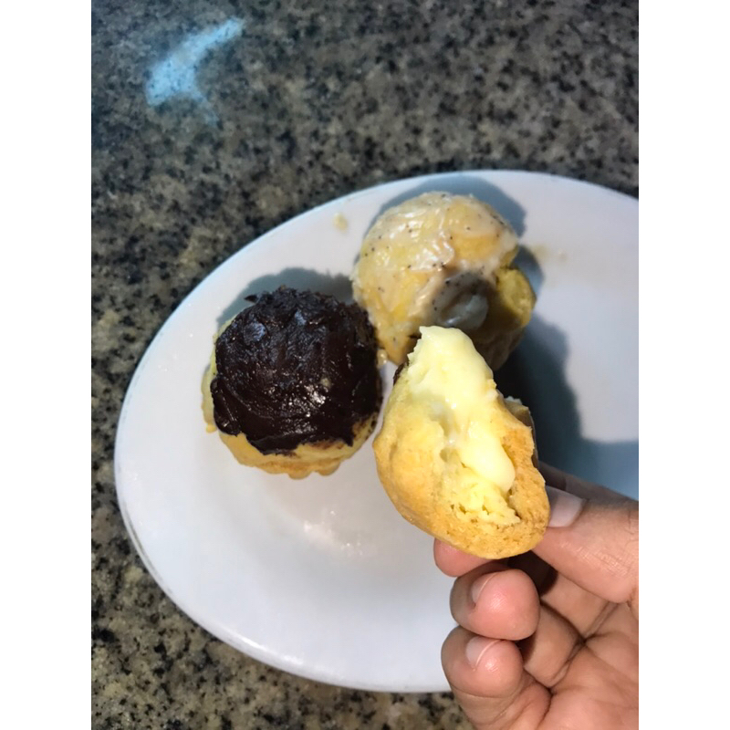 

kue sus enak cemilan terlaris populer dengan topping atau tanpa topping