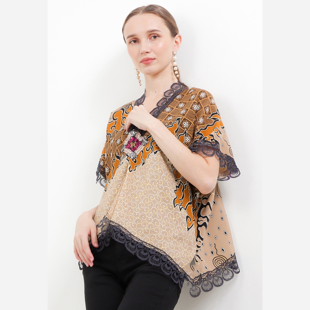 LUIRE by Raden Sirait Cardinarasti Batik Wanita