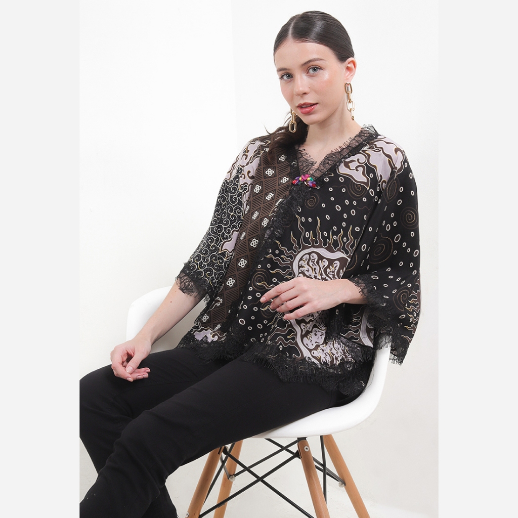 LUIRE by Raden Sirait Kebaya Relling Batik Wanita