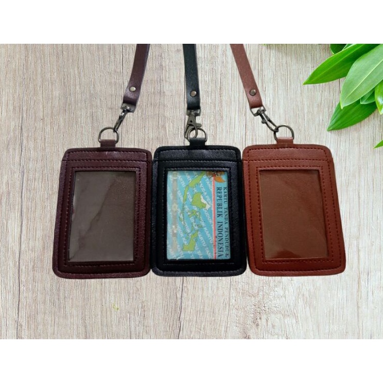 

Sedang Viral ID CARD HOLDER PRIAWANITANANE TAG HOLDER KULIT SINTETIS