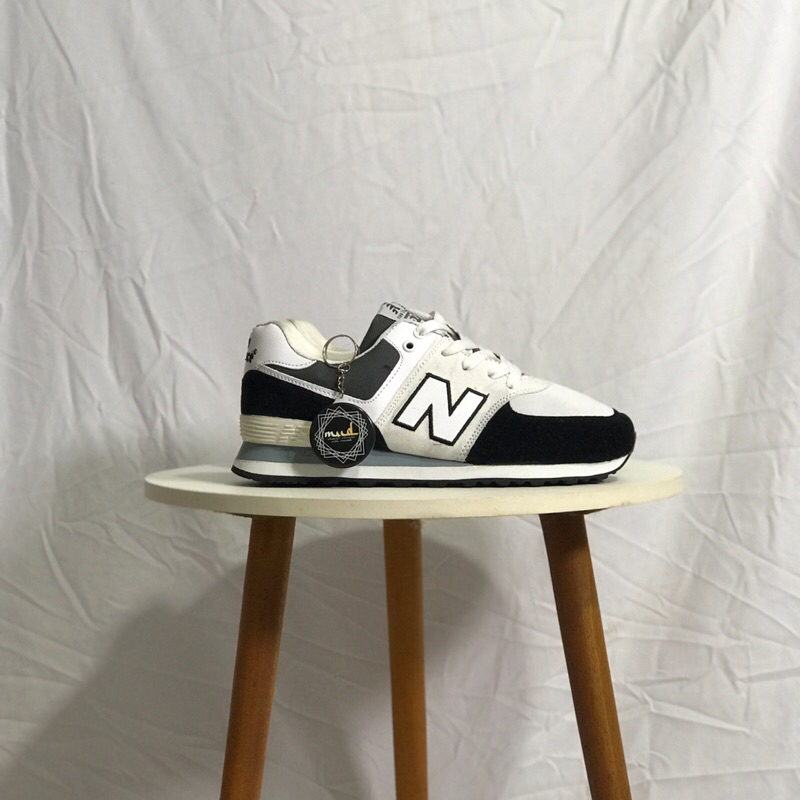 SEPATU PRIA SNEAKERS NB574 "PUTIH HITAM"