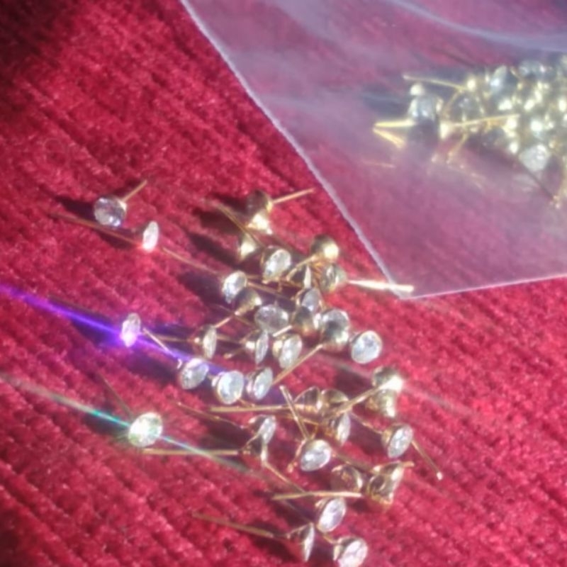 tindik  anting bayi mata disepuh emas 20 pasang