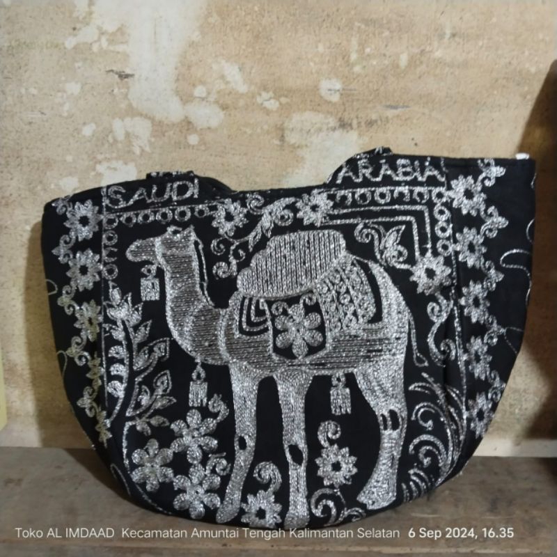 Tas Jinjing Pakistan Unta