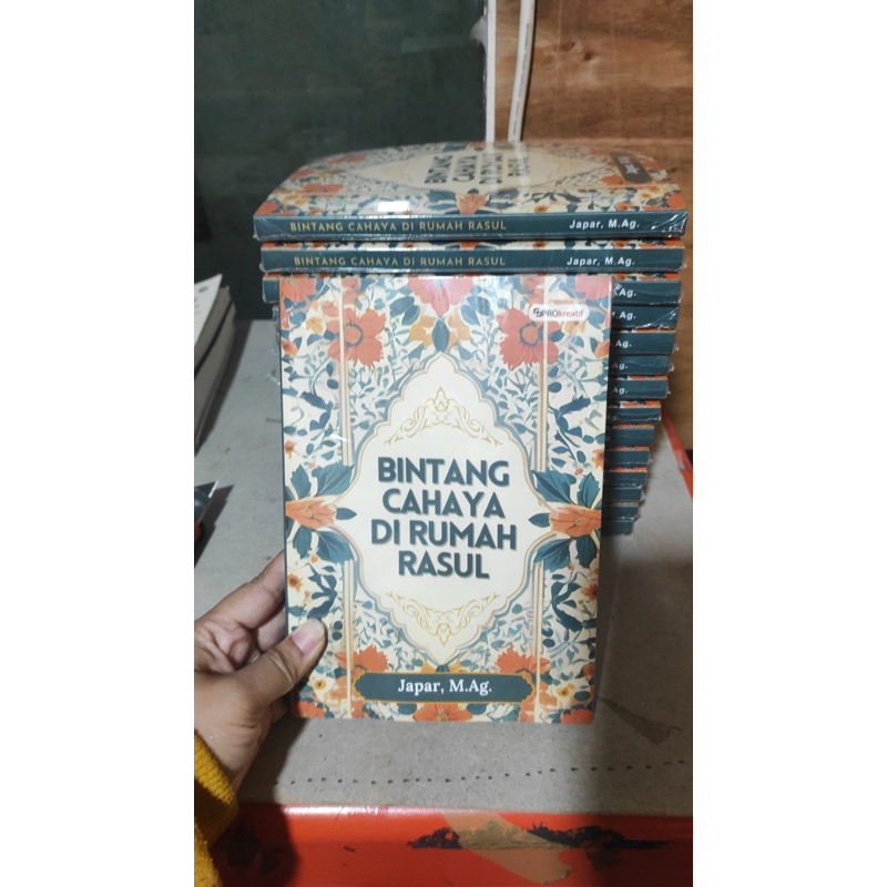 Bintang Cahaya Di Rumah Rasul
