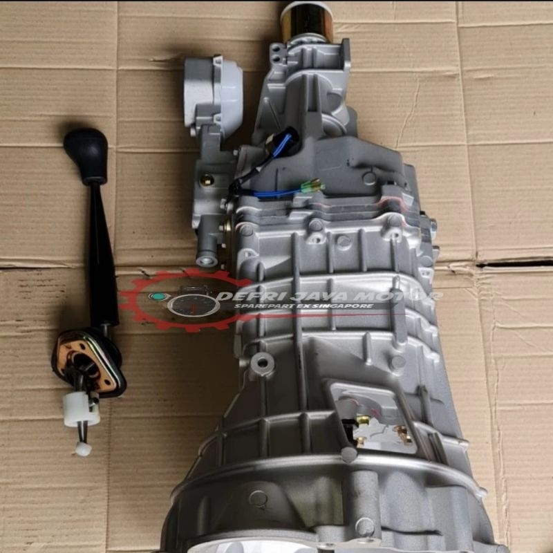 Gearbox Transmisi Persneling Manual Isuzu Panther 2.5 2500cc