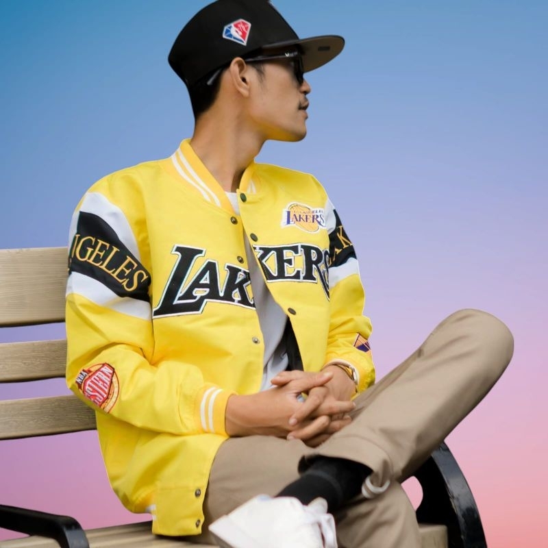 FREE ONGKIR JAKET VARSITY BASEBALL OVERSIZE FULL BORDIR BOMBER JACKET LAKERS SERIES YELLOW - AKAR