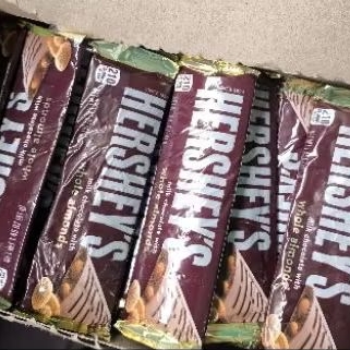 

Coklat hershey's whole almond 210gram
