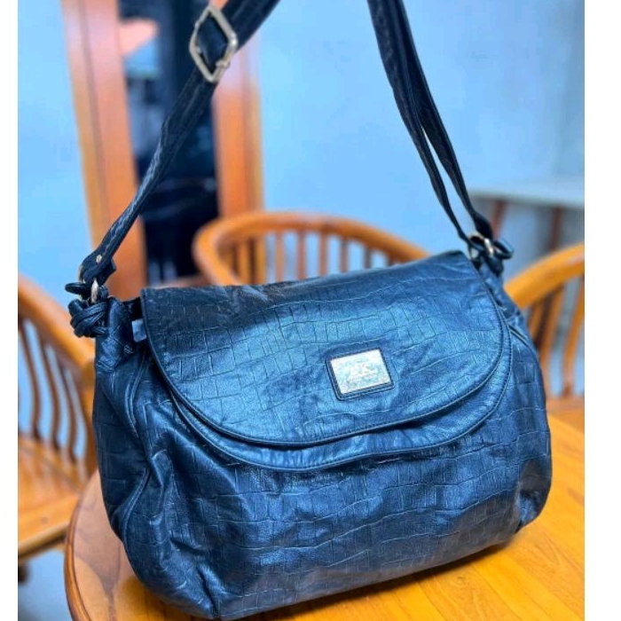 KD1322 Tas Kulit Preloved AK Anne Klein Preloved Hitam Jejak pakai tag dalam