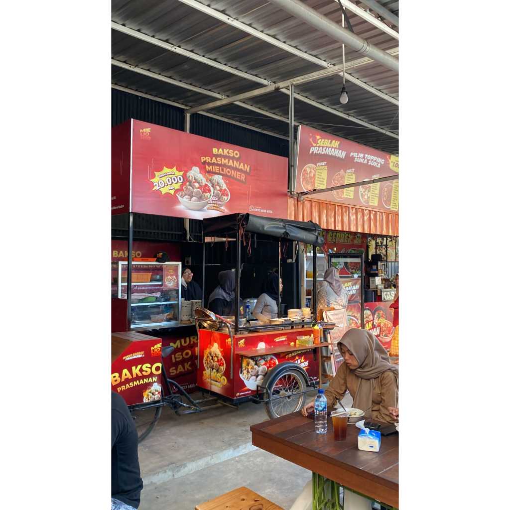 Booth sepeda seblak bakso prasmanan