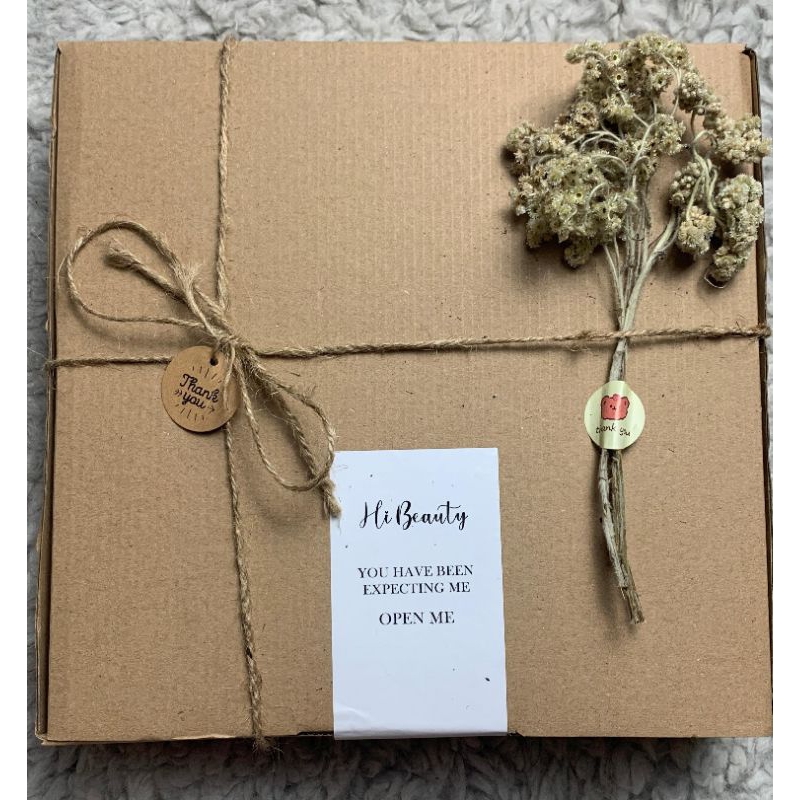 

BOX HAMPERS HADIAH KARDUS HAMPERS GIFT BOX RUSTIC ULANG TAHUN KADO UNIK CANTIK