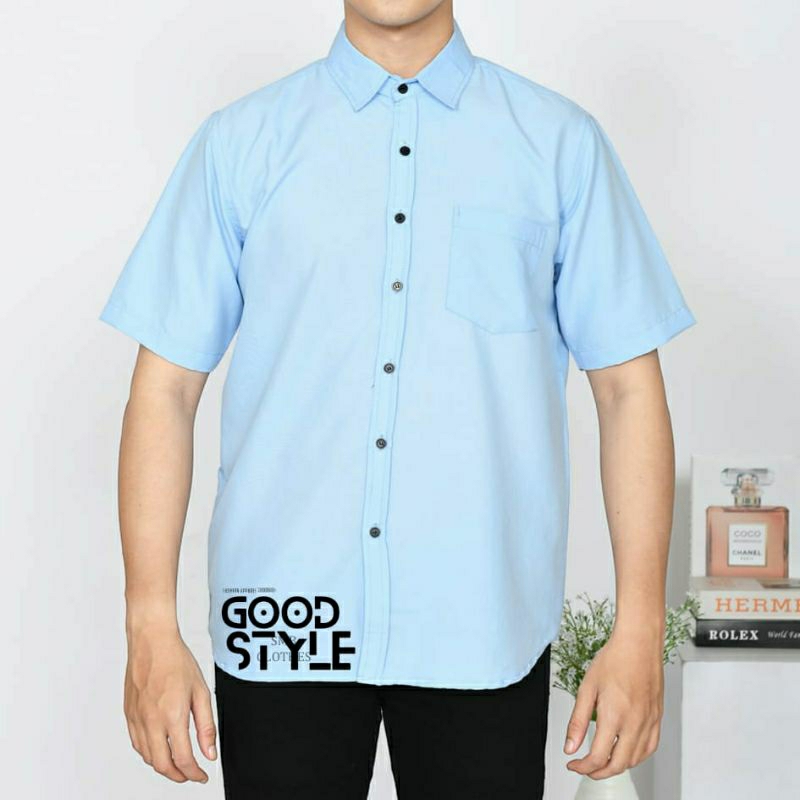 Kemeja Pria Lengan Pendek Biru Muda - Baju Kemeja Polos Slimfit