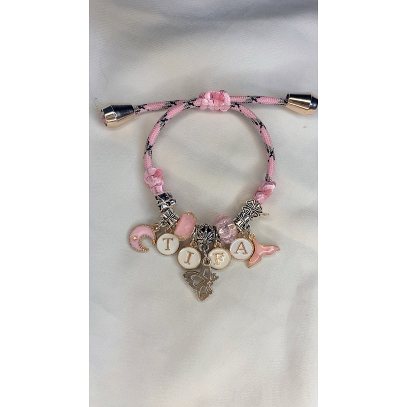 bracelet pandora inisial