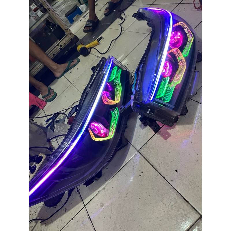 Lampu innova reborn full custom rgb biled projector