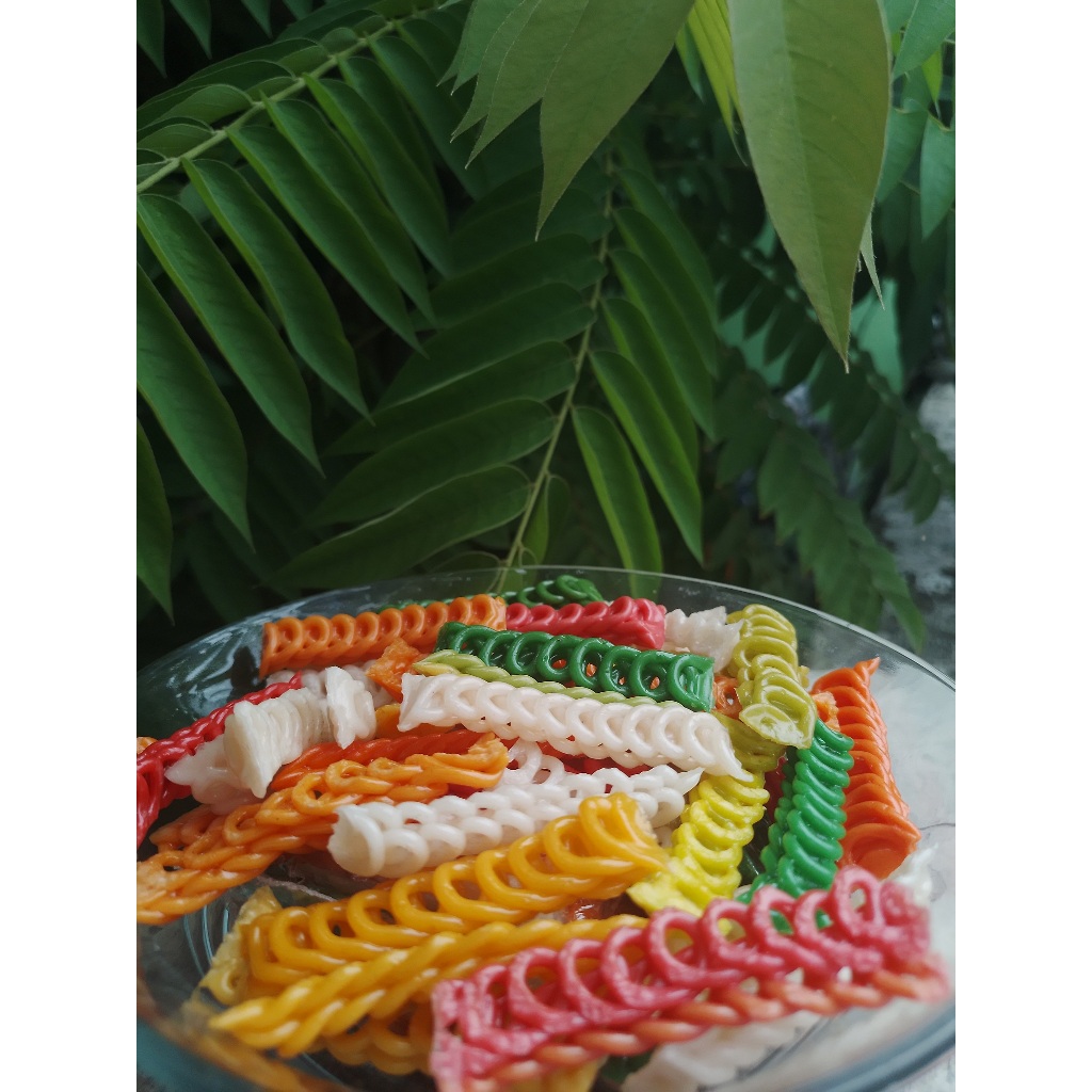 

Krupuk Mentah Rantai / Krupuk Spiral - 1000 gr 1 kg Krupuk Seblak Mentah Termurah - Topping Seblak