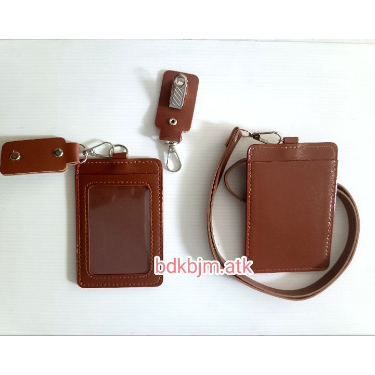 

Stock Terbatas Tempat Id Card Holder PU Frame Kulit 2 Kartu bisa custom namalogo Casing PU Leather Card Holder Name Tag Kulit Potrait 2 Slot Makassar