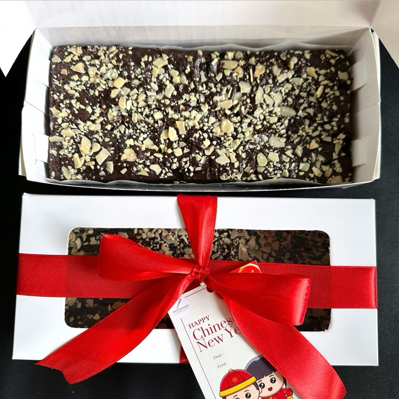 

Hampers Imlek / CNY Brownies uk22x10cm