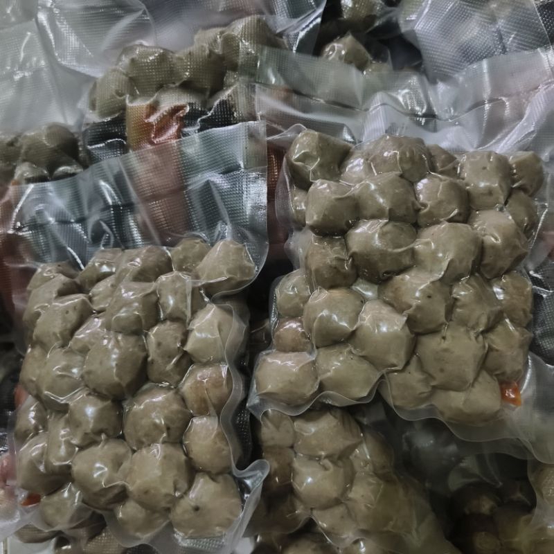 

Baso Sapi Alus (Besar) Kemasan Vacuum Isi 50 + bumbu Kuah + Sambel Bakso Akang Rahayu