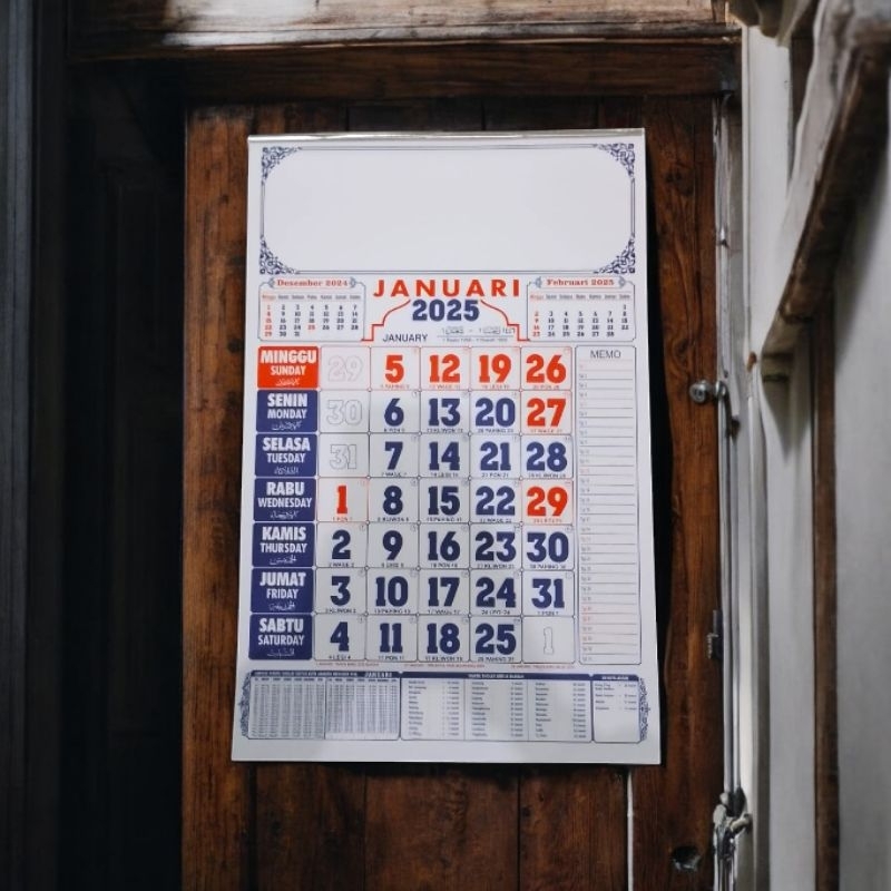 

Kalender Dinding Terbaru 12 Lembar Tahun 2025 (uk. 32×48cm)