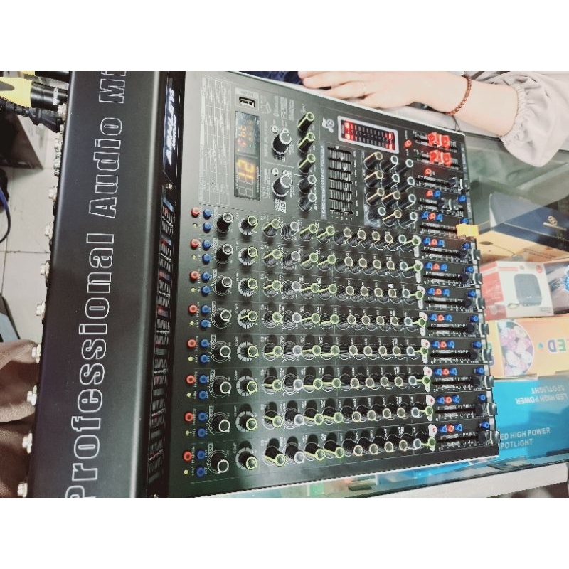 mixer ashley hero 8