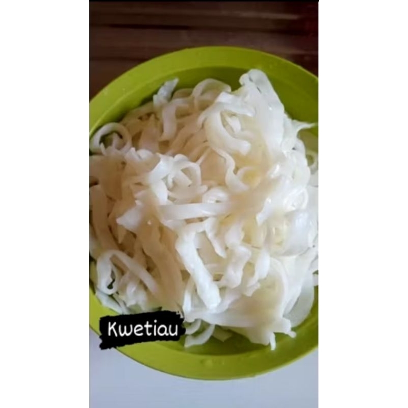 

KWETIAU BASAH 500GR 1BKS