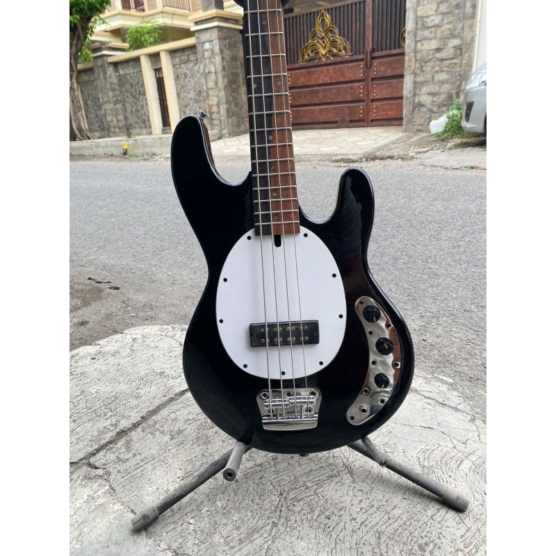 Bass Musicman Black matching head custom