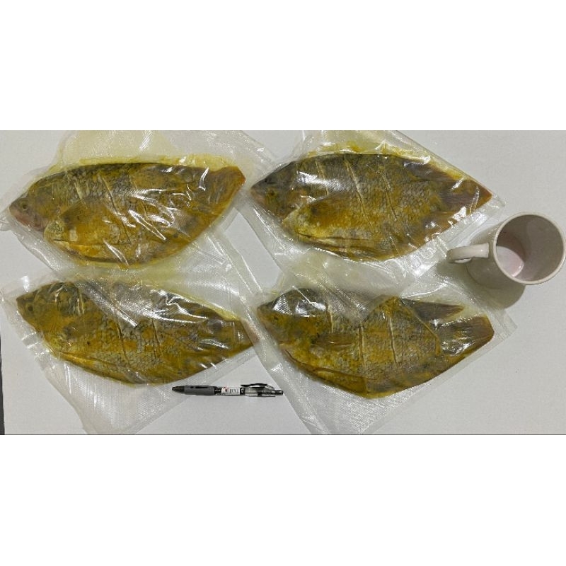 

Ikan Gurame Bumbu Kuning (450-550gr)