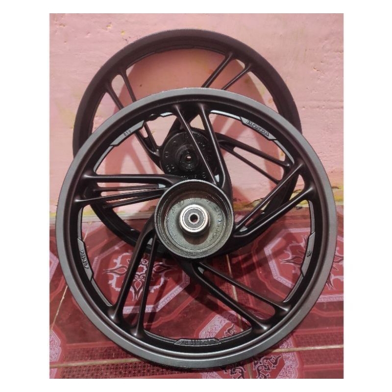 Velg depan belakang Honda Revo absolute/blade 110 lama/karisma/Supra x 125 original