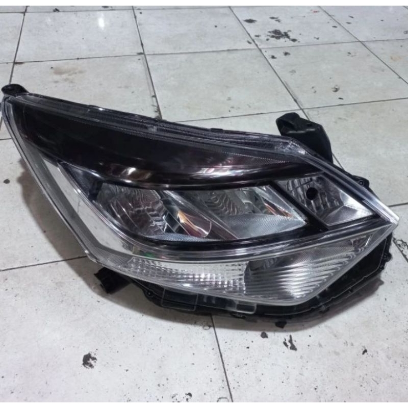 Lampu Depan Sigra Calya 2022 Smoke Headlamp Lampu Depan Sigra Calya Smoke Original