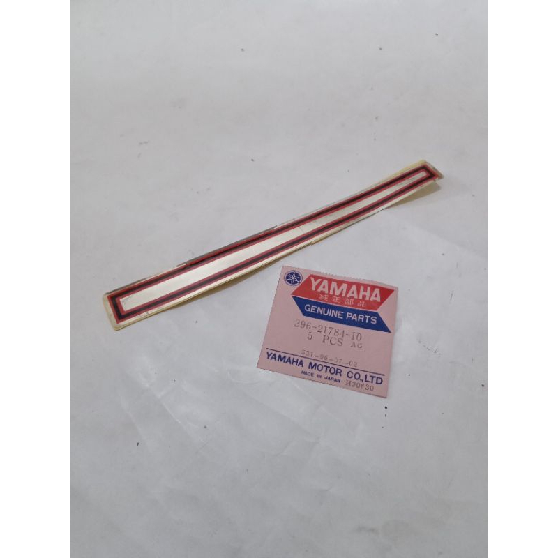 sticker striping kiri yamaha v75 u7e 296-21784-10 Original