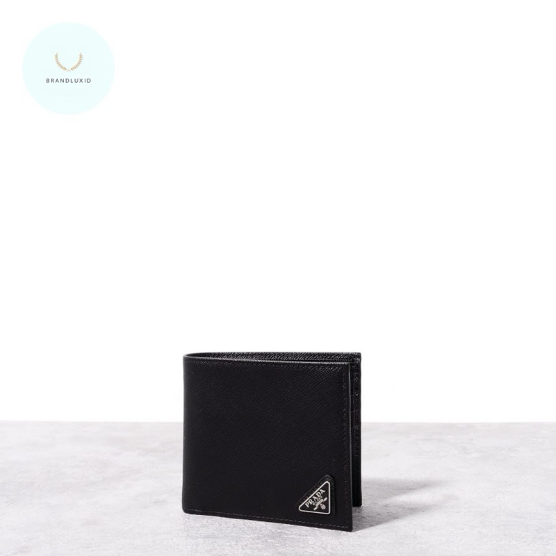 Prada Triangle logo bifold wallet saffiano leather Black
