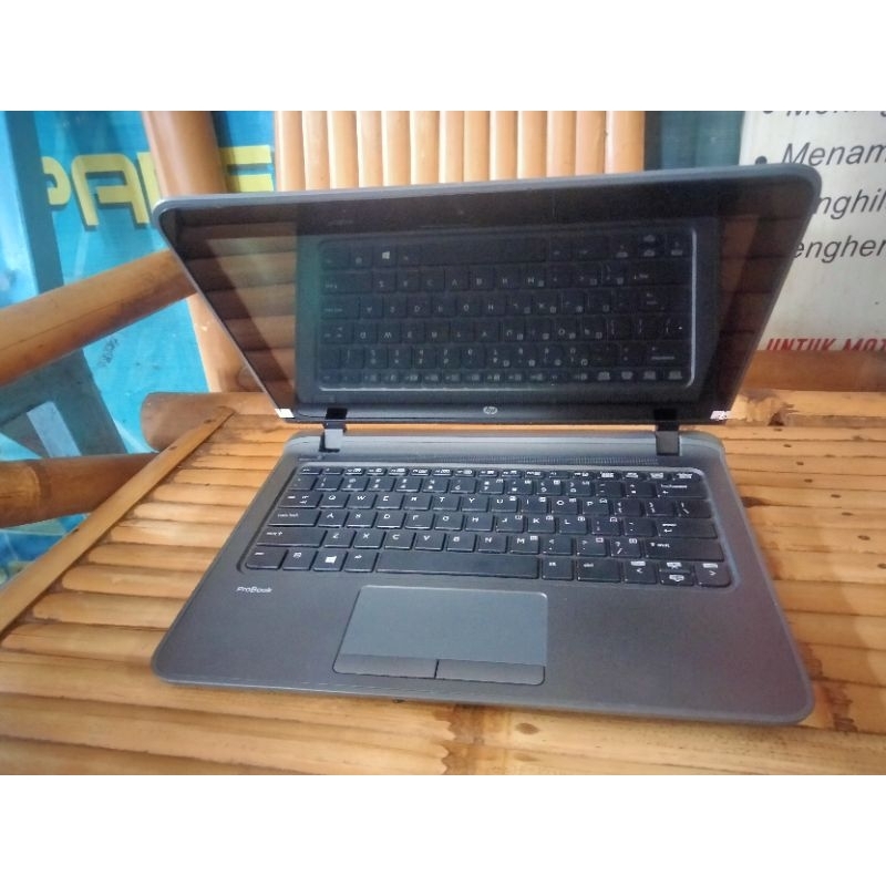 Elegan laptop touchscreen hp pro 11 G2 core i3 GEN 6+RAM 8 SSD 128 joss