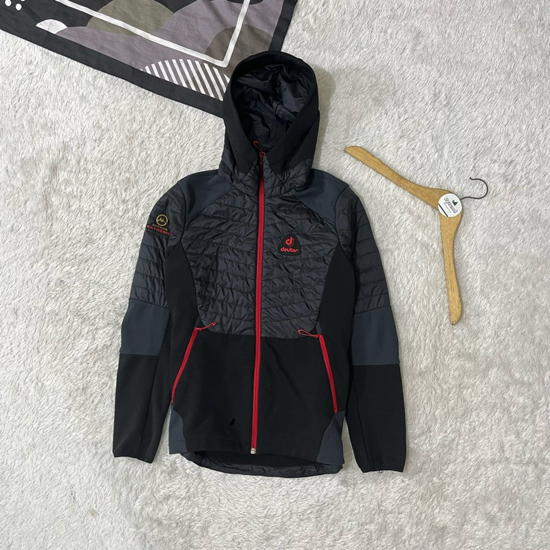 jacket deuter
