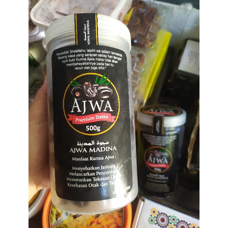 

Kurma Ajwa Madinah