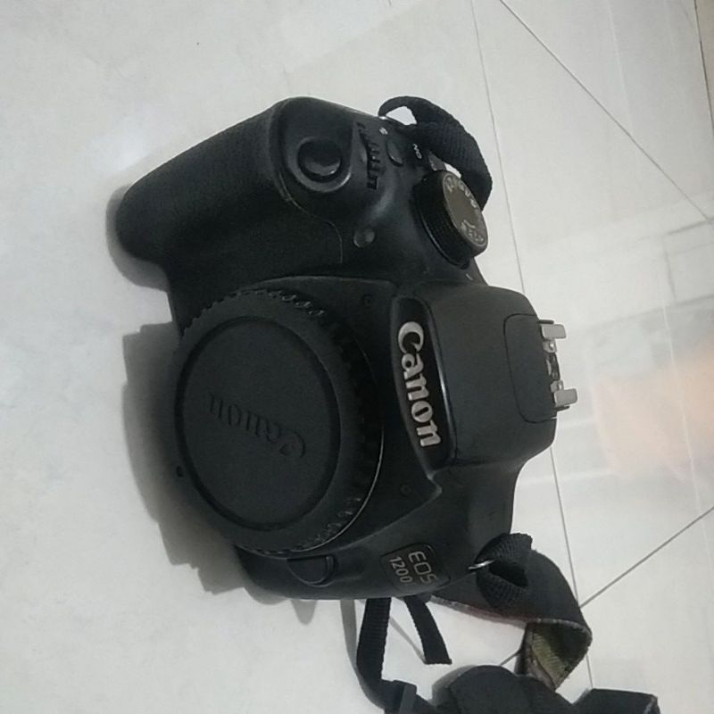 kamera Canon 1200D (Bekas)