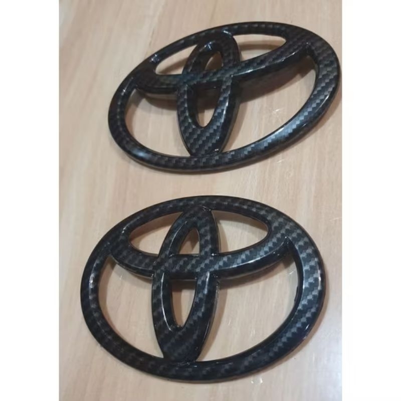 EMBLEM LOGO LAMBANG TOYOTA YARIS 2012-2013 CARBON