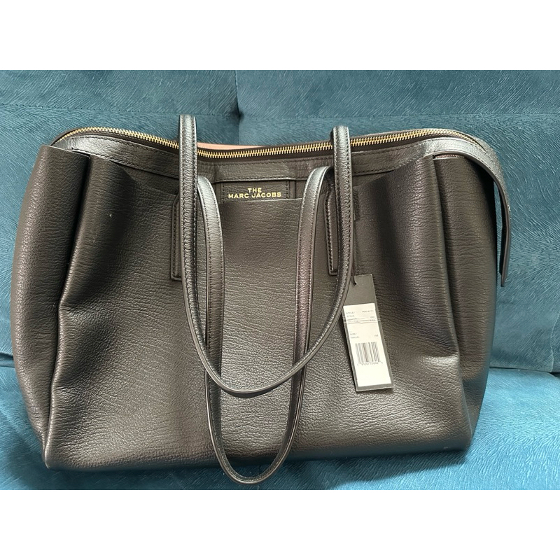 MJ The Protege Tote Bag Leather in black color