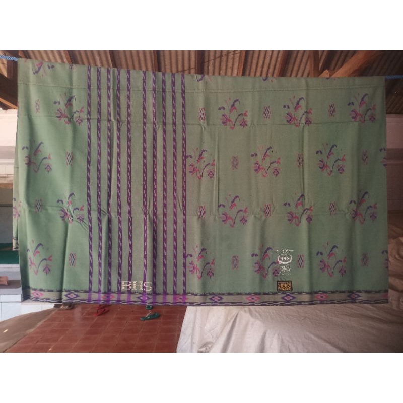 Sarung bhs mst gold full sutra cap ulang