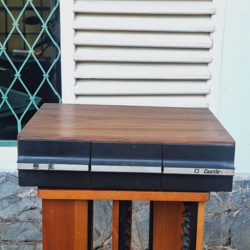 rak kaset pita bahan kayu jadul lawas kapasitas 36 kaset koleksi vintage