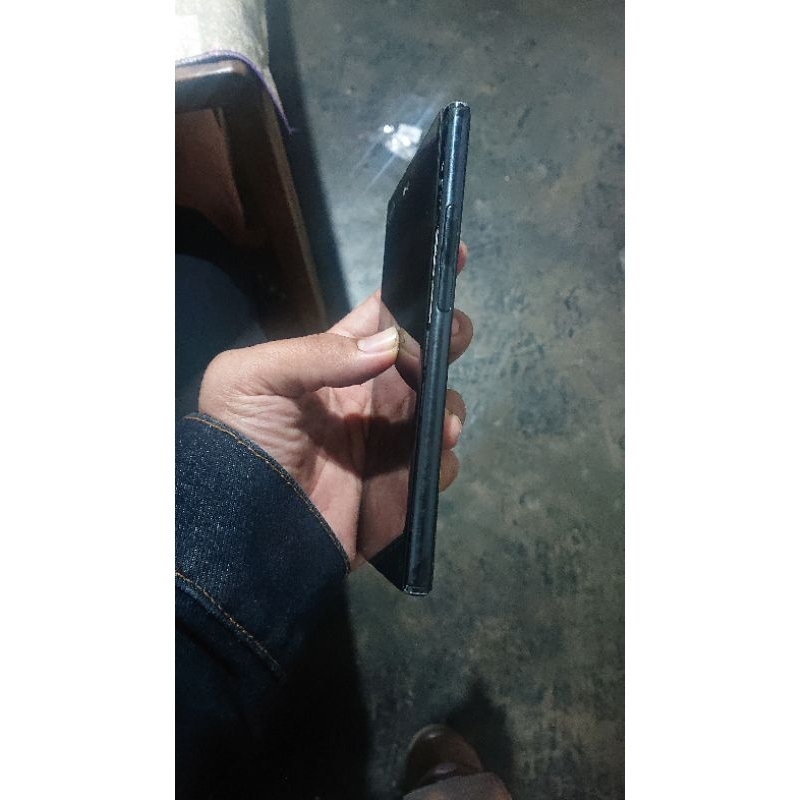 xz premium minus lcd