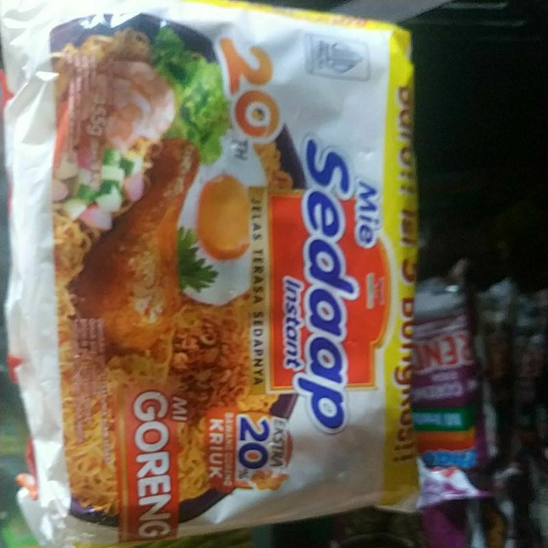 

mie sedap isi 5 picis dan jas hujan