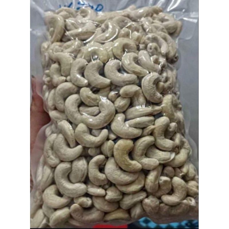 

Kacang Mede / Kacang Mete Jumbo Premium 1kg mentah
