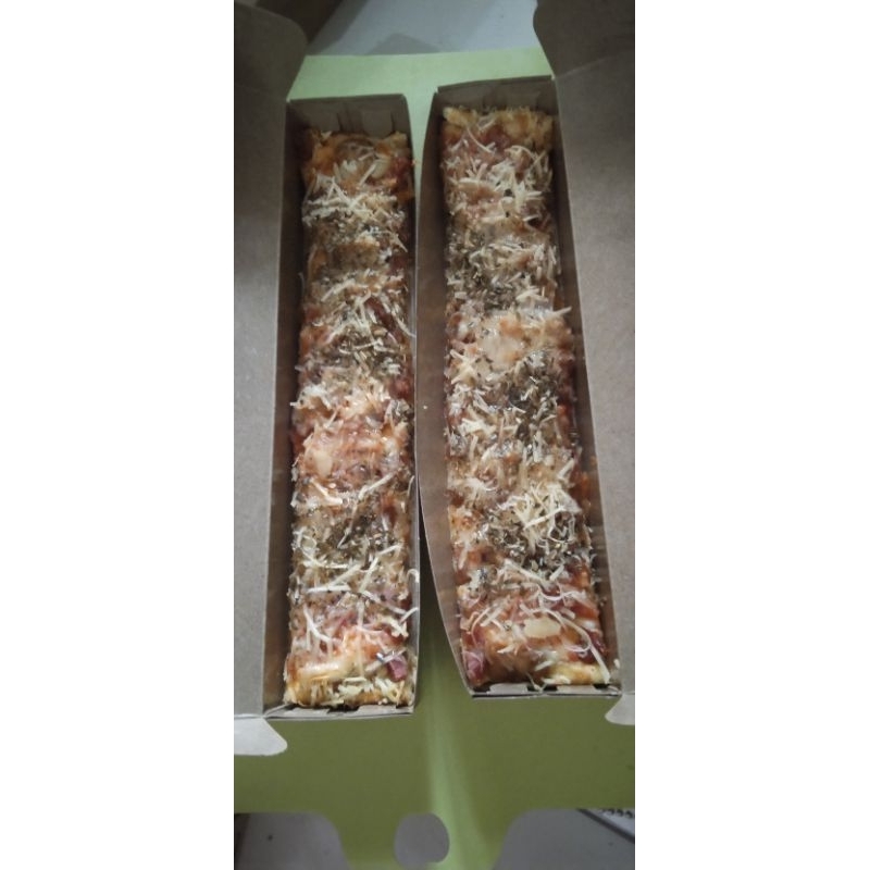 

PIZZA PANJANG FRESH OVEN HOMEMADE