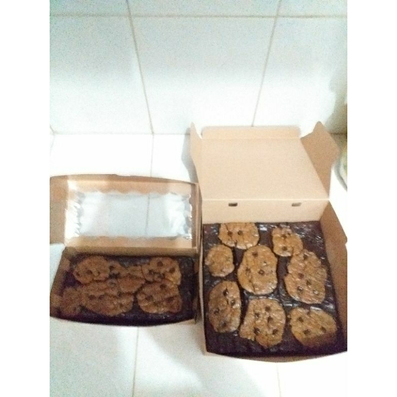 

BROOKIES fudgy brownies cookies o.g size LARGE uk. 20 cm x 20 cm