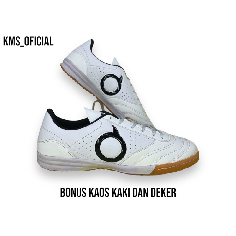 sepatu futsal ortus putih hitam catingan terbaru - sepatu futsal ortuseight dewasa